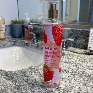 Bodycology Strawberry Cheesecake Fragrance Mist